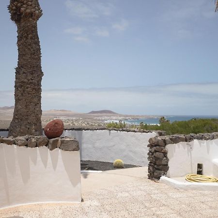 Bungalow Con Vistas Al Mar Famara Bagian luar foto