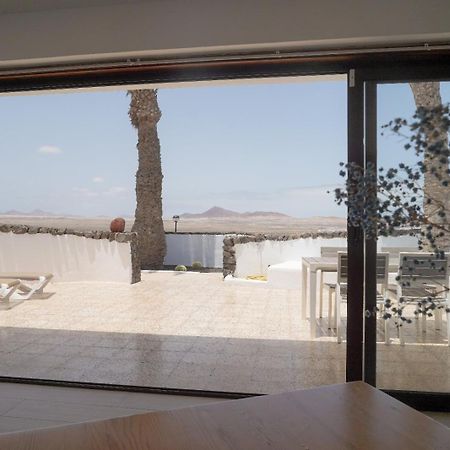 Bungalow Con Vistas Al Mar Famara Bagian luar foto
