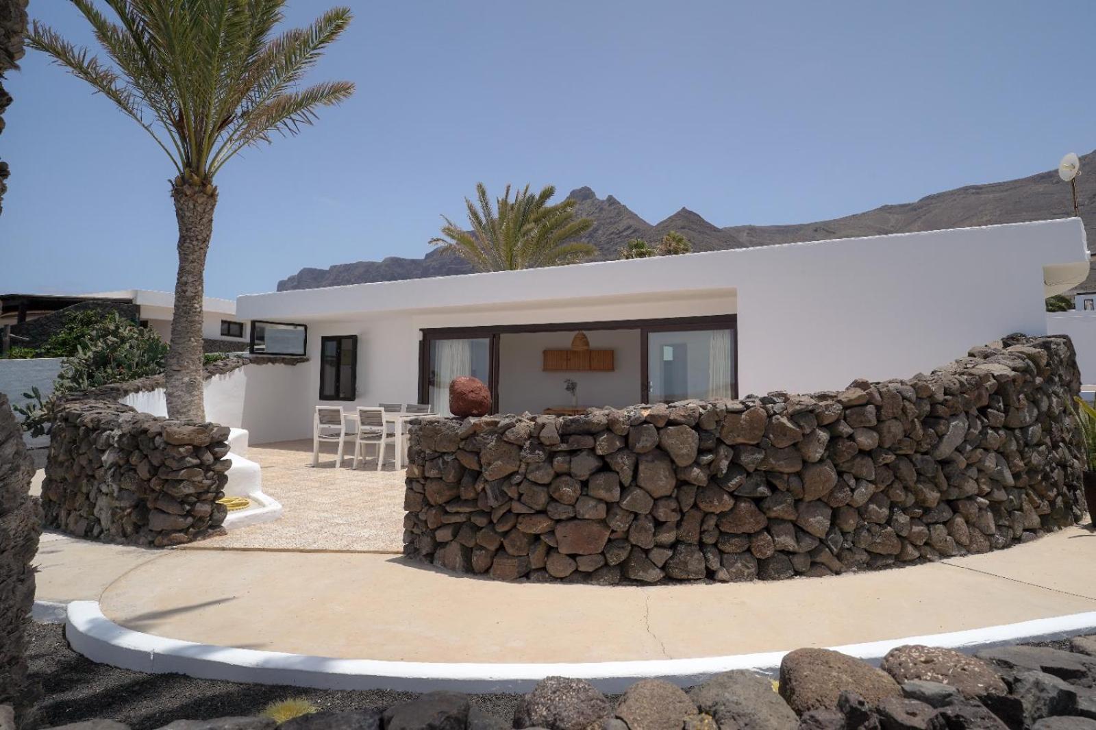 Bungalow Con Vistas Al Mar Famara Bagian luar foto
