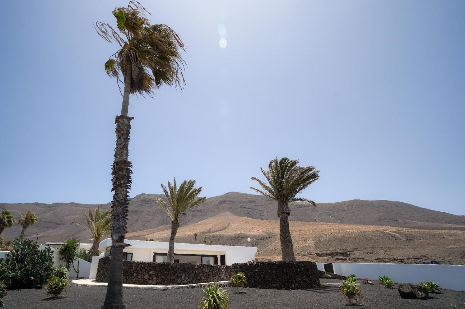 Bungalow Con Vistas Al Mar Famara Bagian luar foto